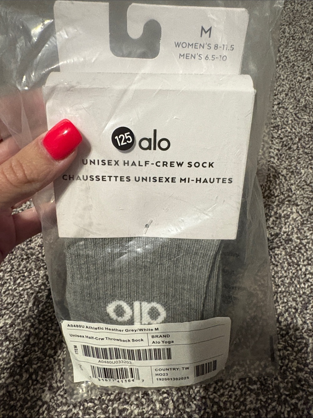 ALO Yoga Unisex Half Crew Socks - Picture 6 of 6